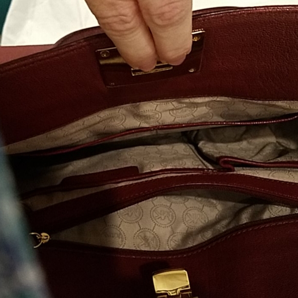 New Michael Kors satchel tote handbag red leather - Picture 10 of 11